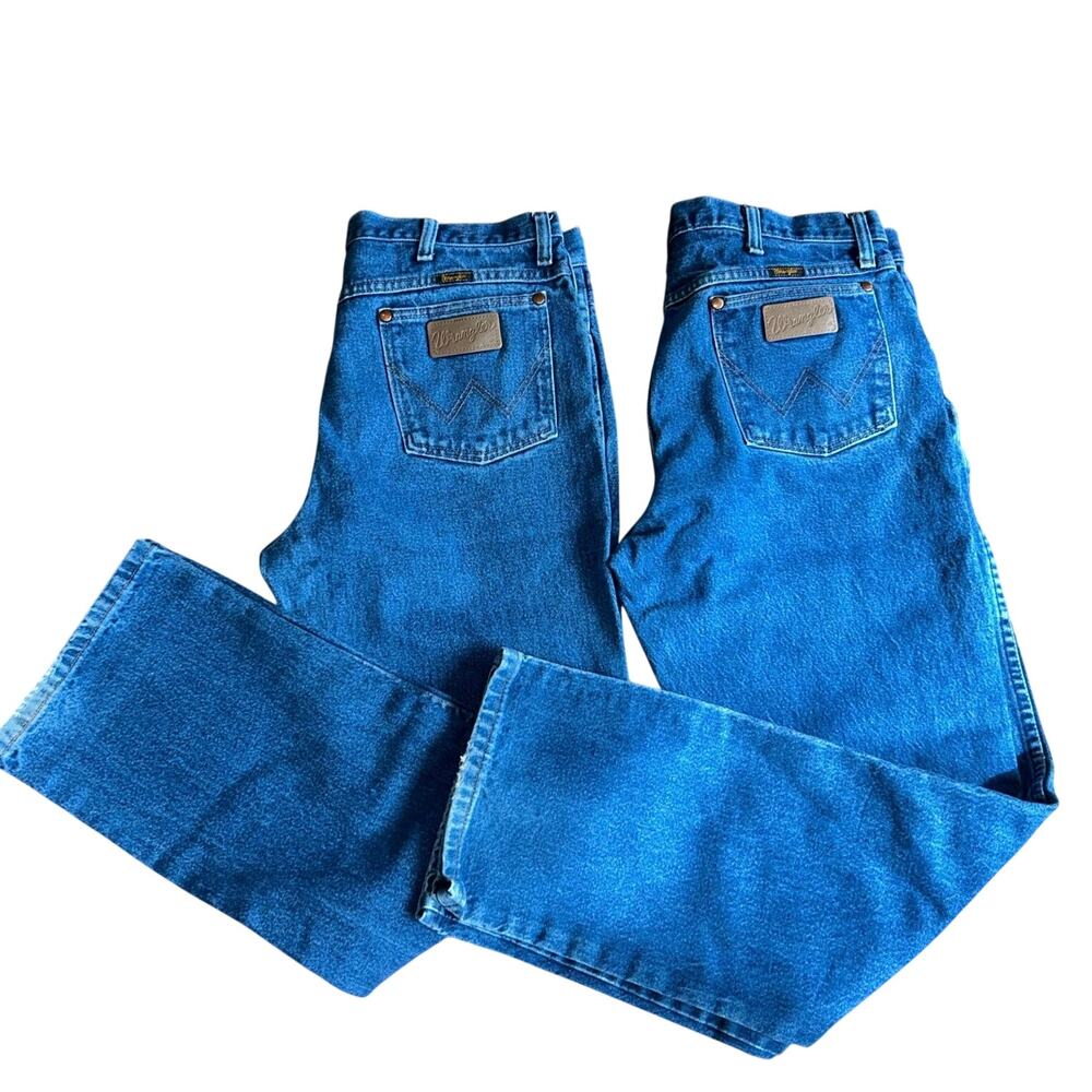 2 pair Vintage cowboy cut men’s wrangler jeans medium wash size 34 x 30